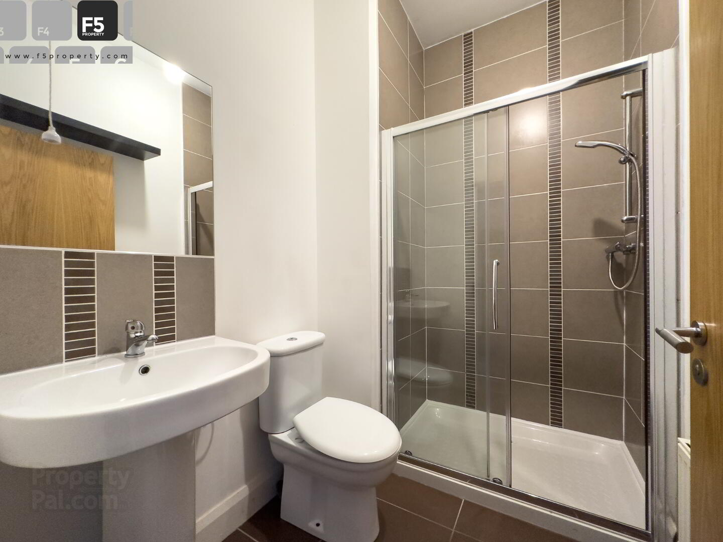 Apt 6, 41 Ulsterville Avenue 4 of 9