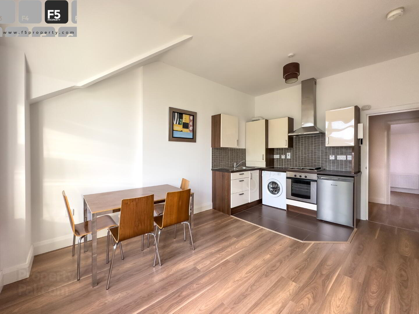 Apt 6, 41 Ulsterville Avenue 6 of 9