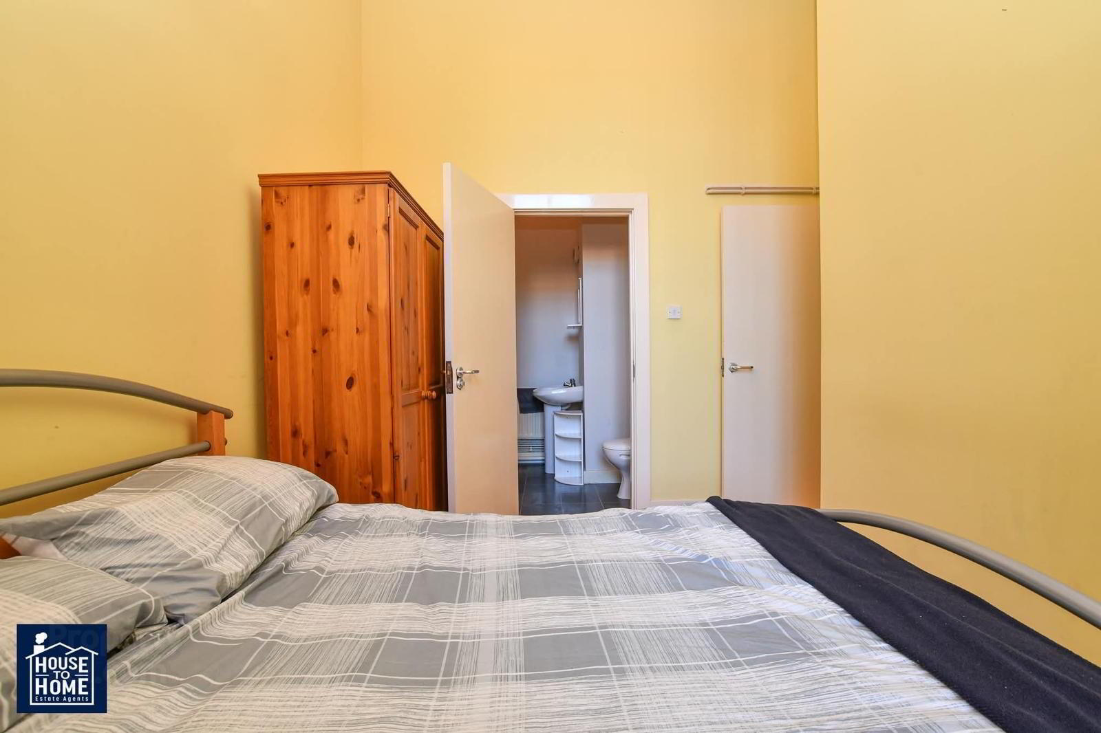1 Linen Lofts, 22 Flax Street 19 of 32