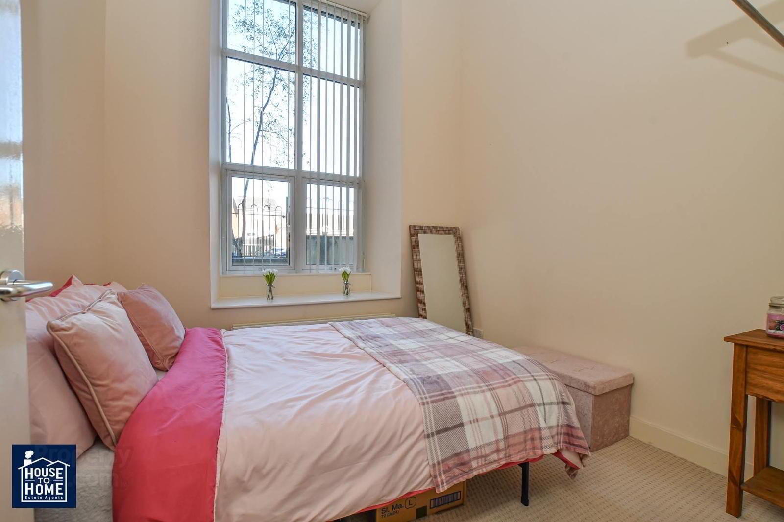 1 Linen Lofts, 22 Flax Street 24 of 32