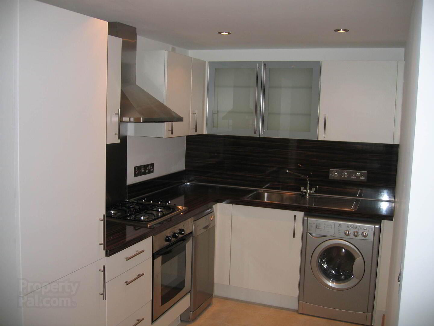 Apt 122 Victoria Place, 20 Wellwood Street 6 of 13