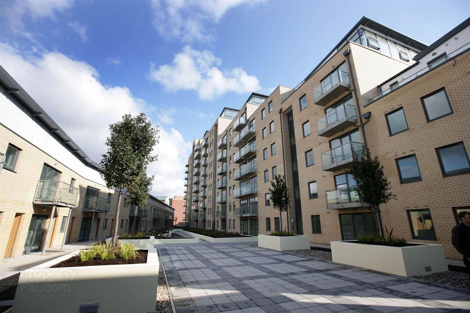 Apt 122 Victoria Place, 20 Wellwood Street 12 of 13