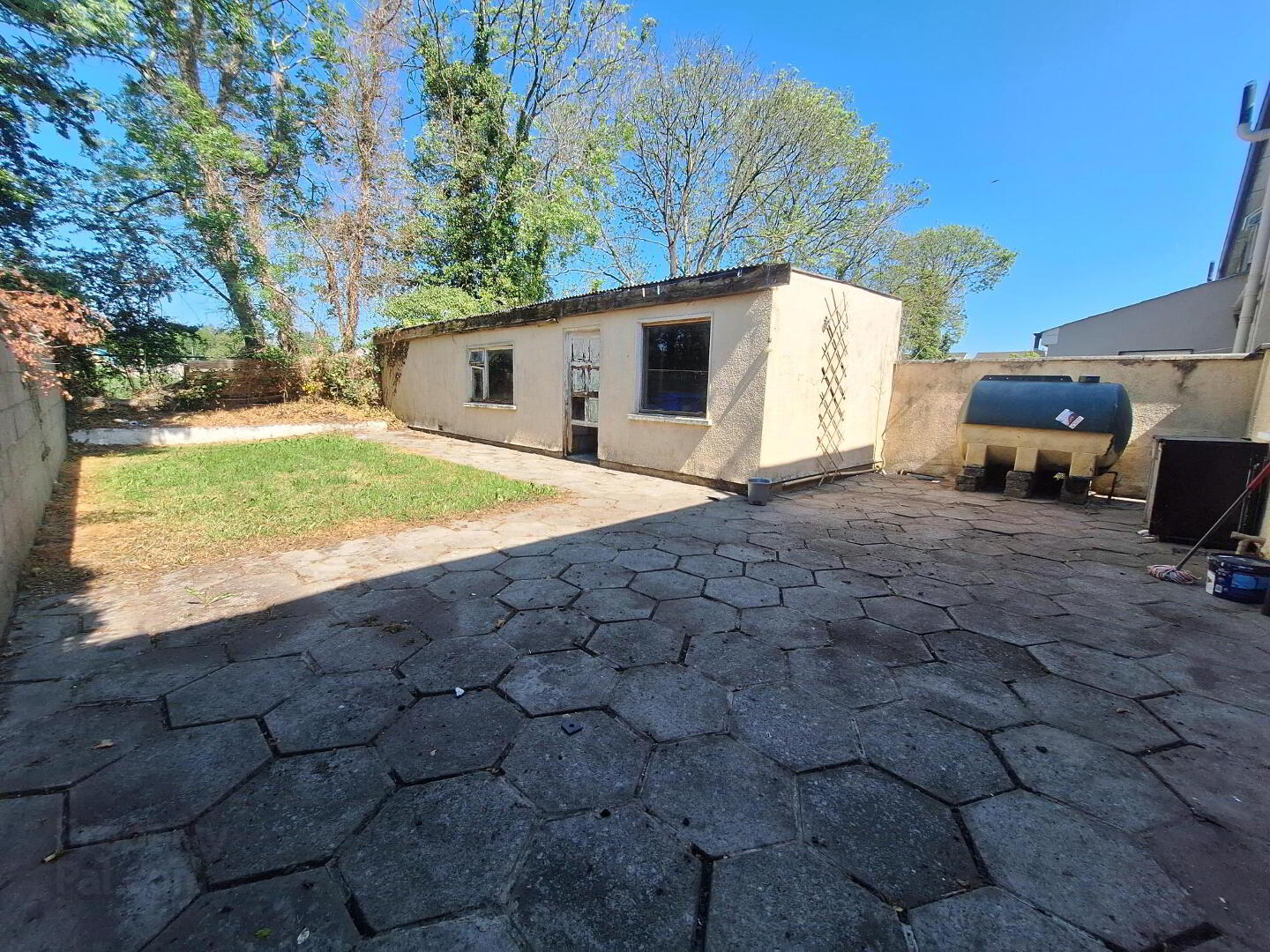 14 Bloomfield Drive 33 of 39