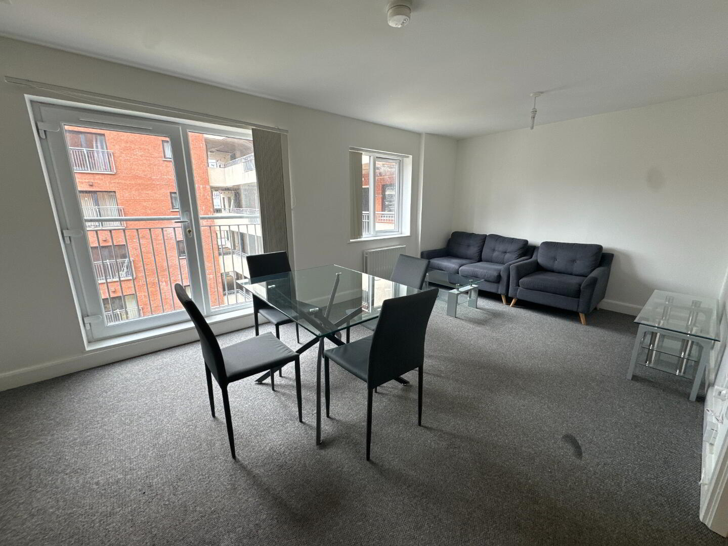 409 College Court Central, 56 King Street 4 of 14
