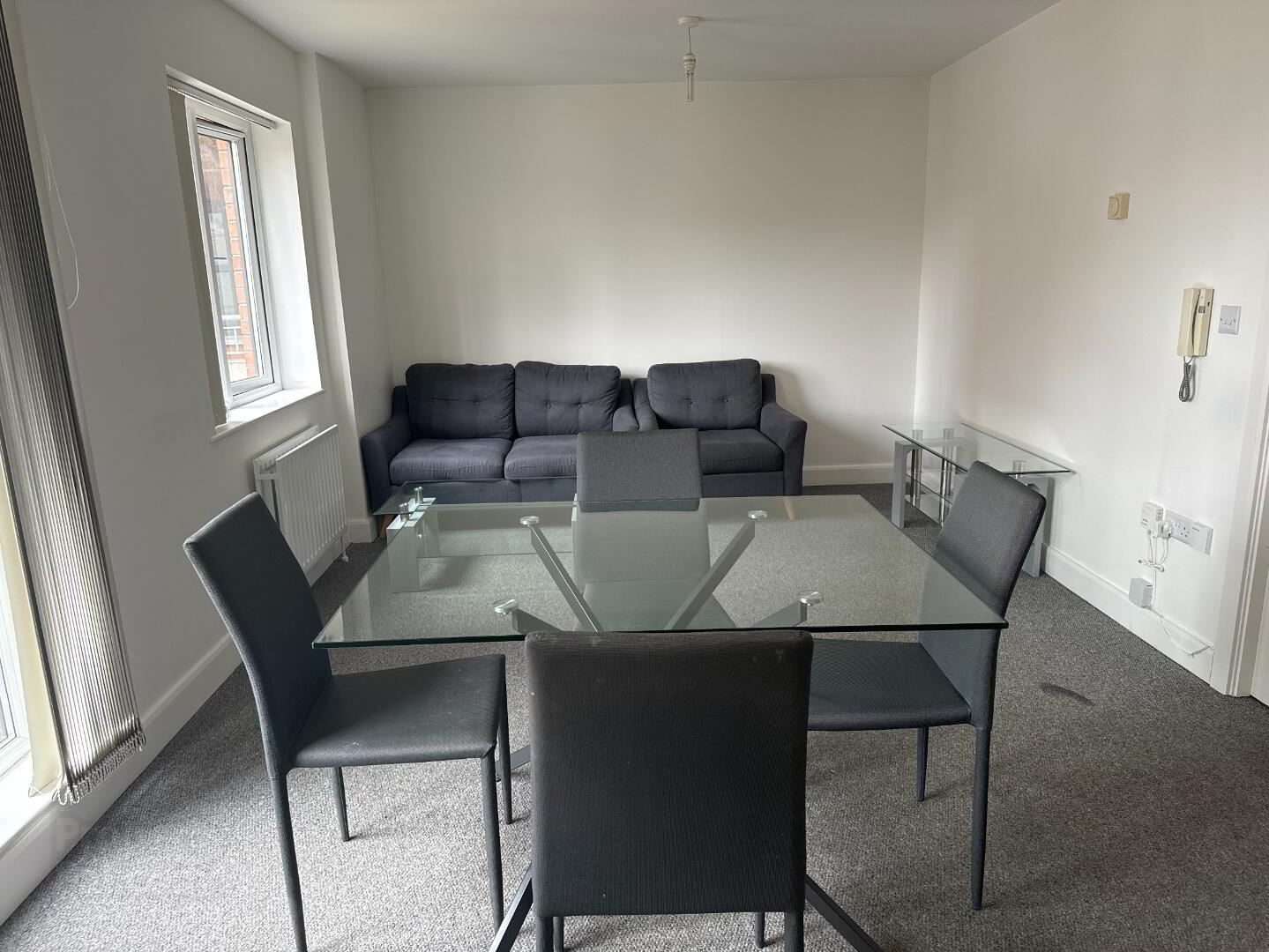 409 College Court Central, 56 King Street 7 of 14