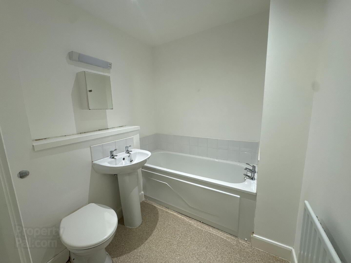 409 College Court Central, 56 King Street 10 of 14