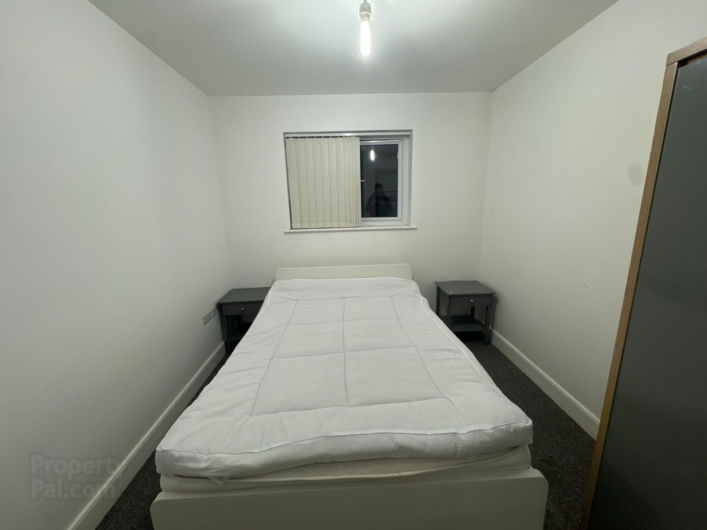 409 College Court Central, 56 King Street 11 of 14