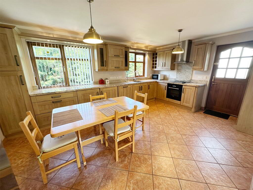 8 Kenard Villas 4 of 14