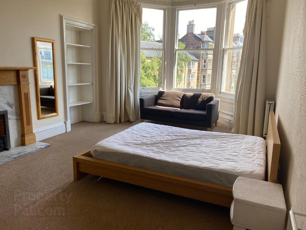 109 Warrender Park Road 4 of 9