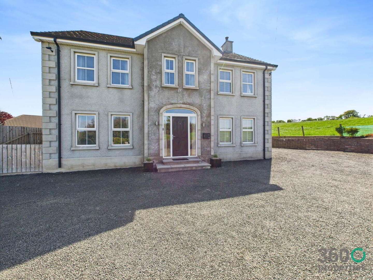 15 Mount Davys Road 1 of 49