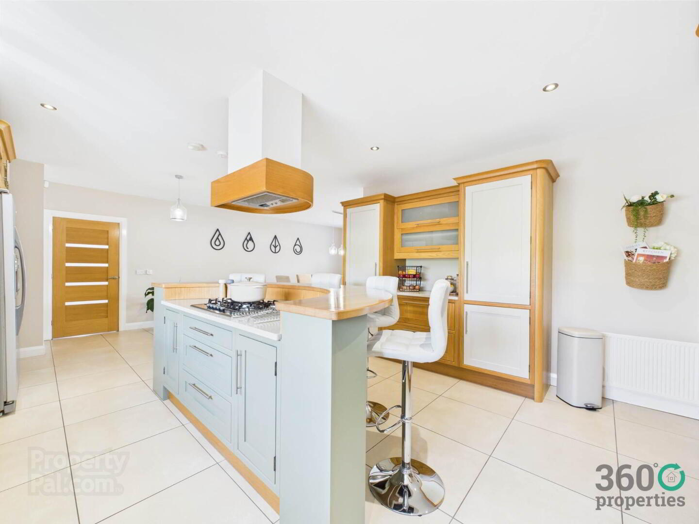 15 Mount Davys Road 9 of 49