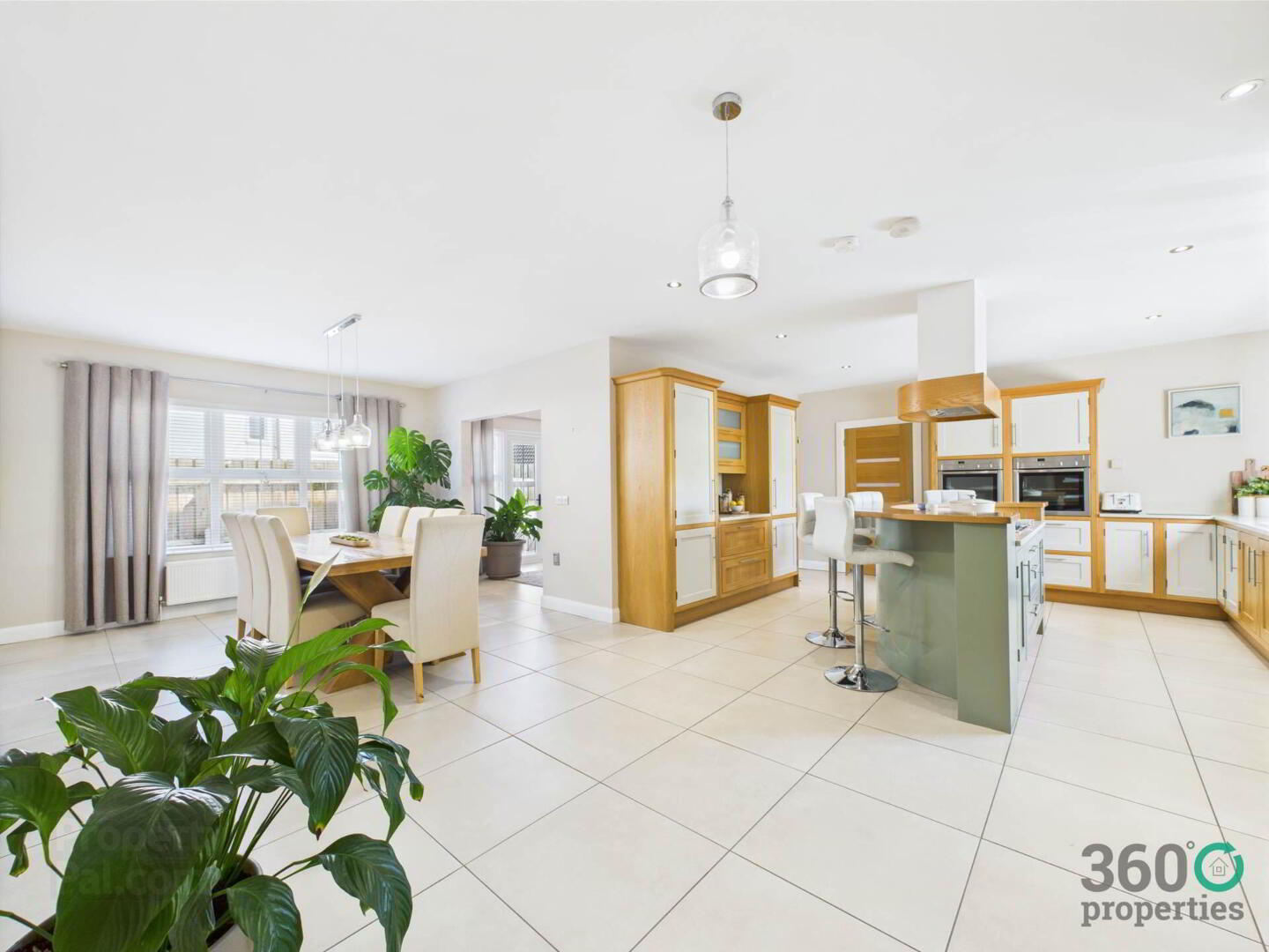 15 Mount Davys Road 11 of 49