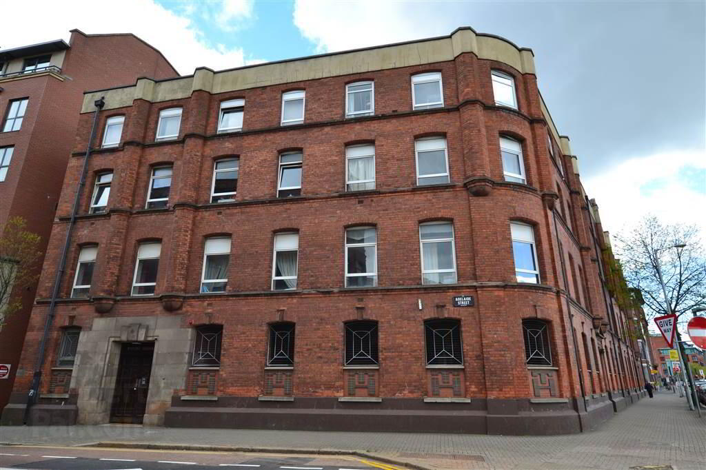 17 Tyrone House 1 of 6