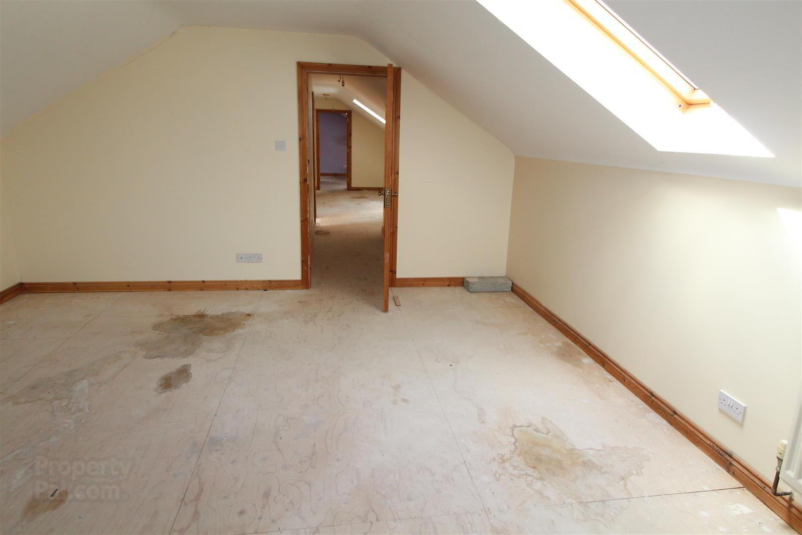 3 Tareesh Lane 11 of 16