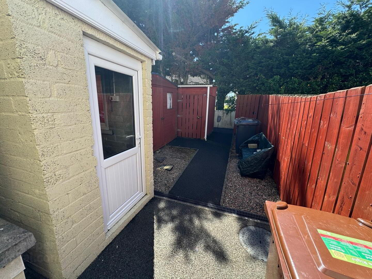 17 Castle Walk Mews 14 of 19