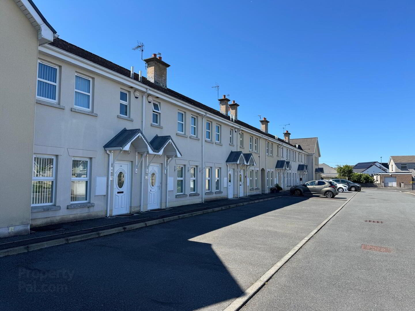 17 Castle Walk Mews 3 of 19