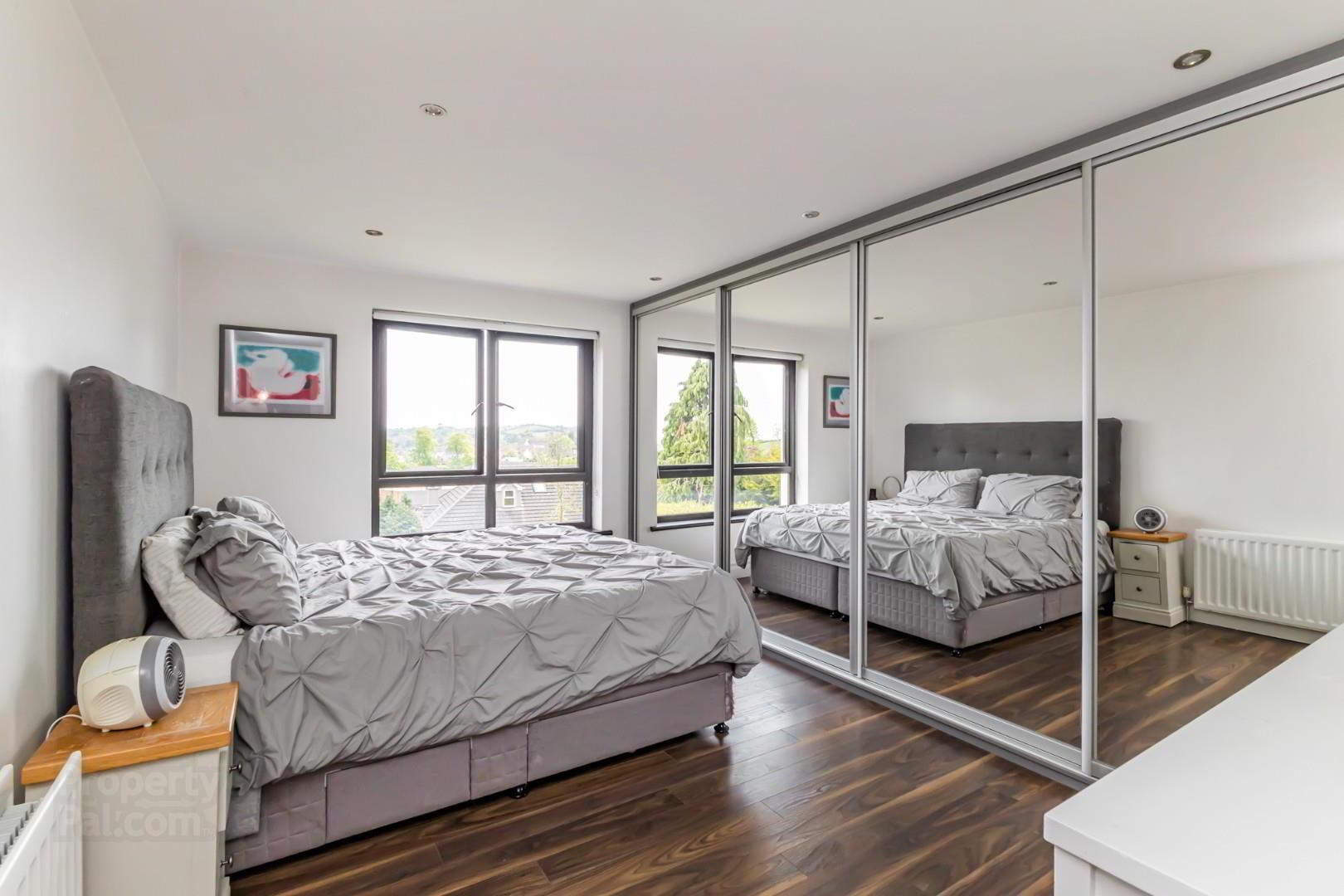 Apt 5, 3 Ambleside 11 of 26