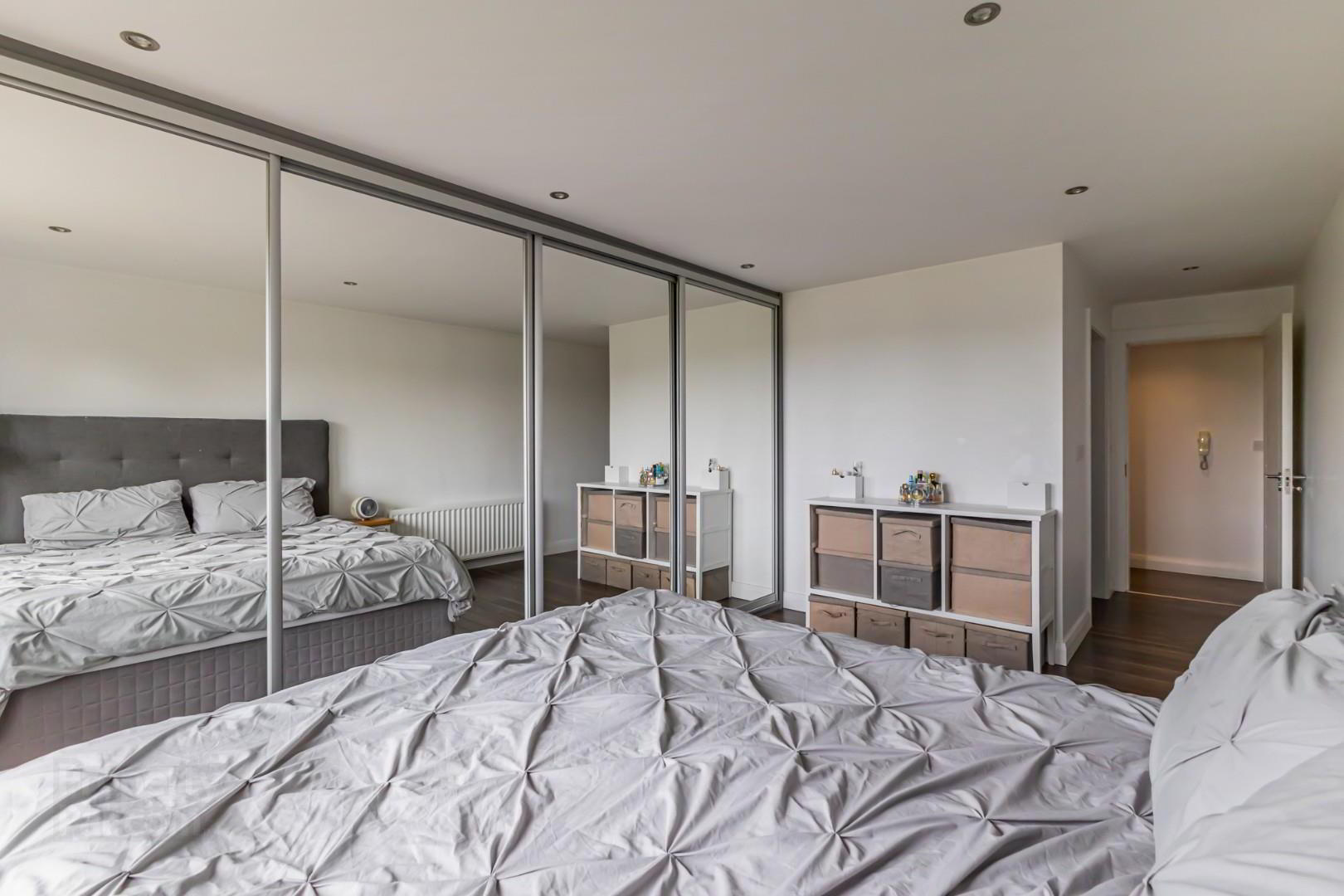 Apt 5, 3 Ambleside 12 of 26