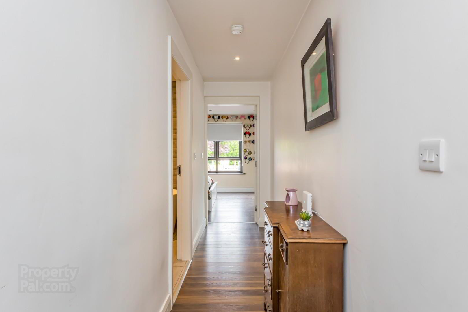 Apt 5, 3 Ambleside 14 of 26