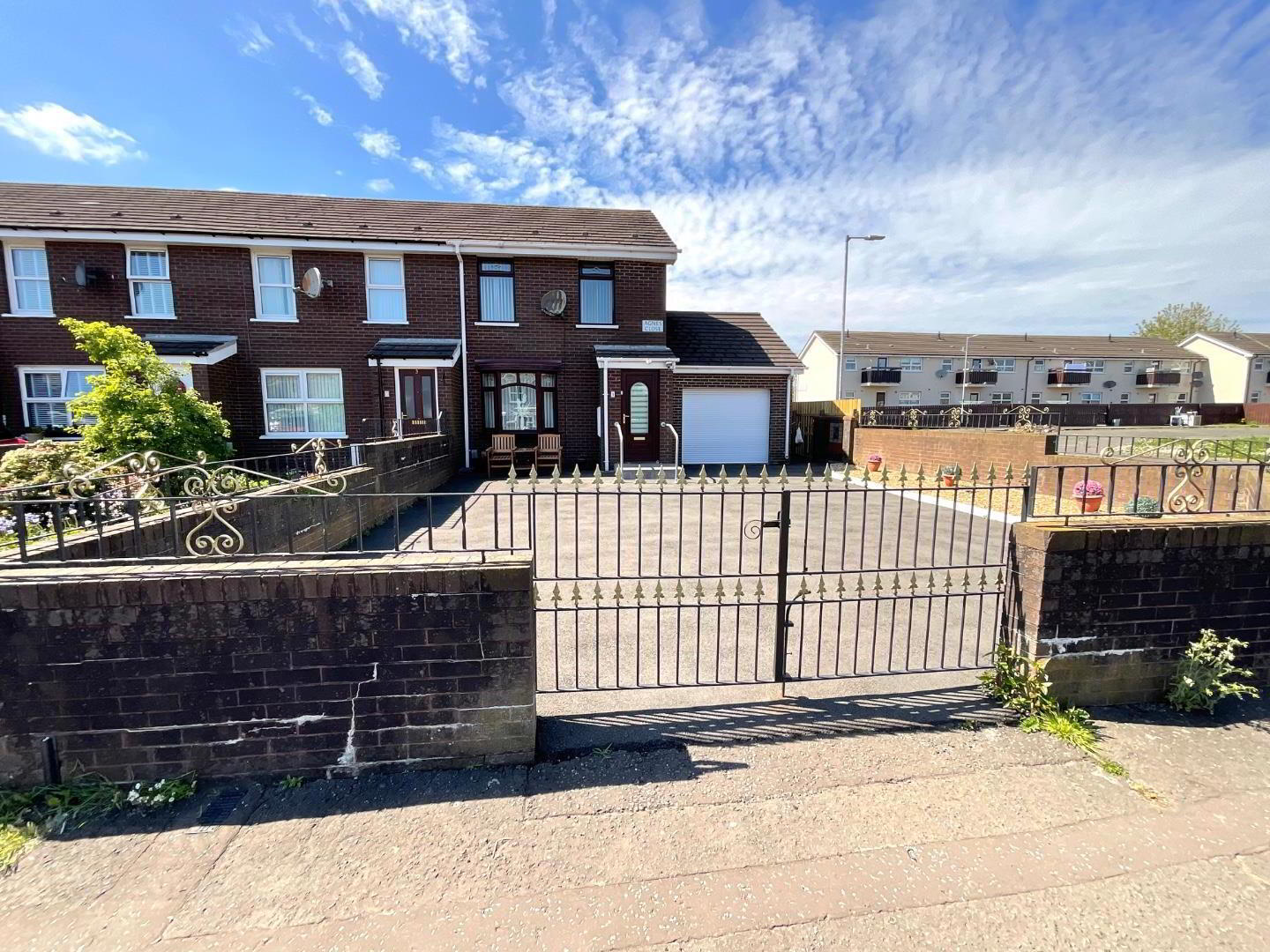 1 Agnes Close 1 of 10