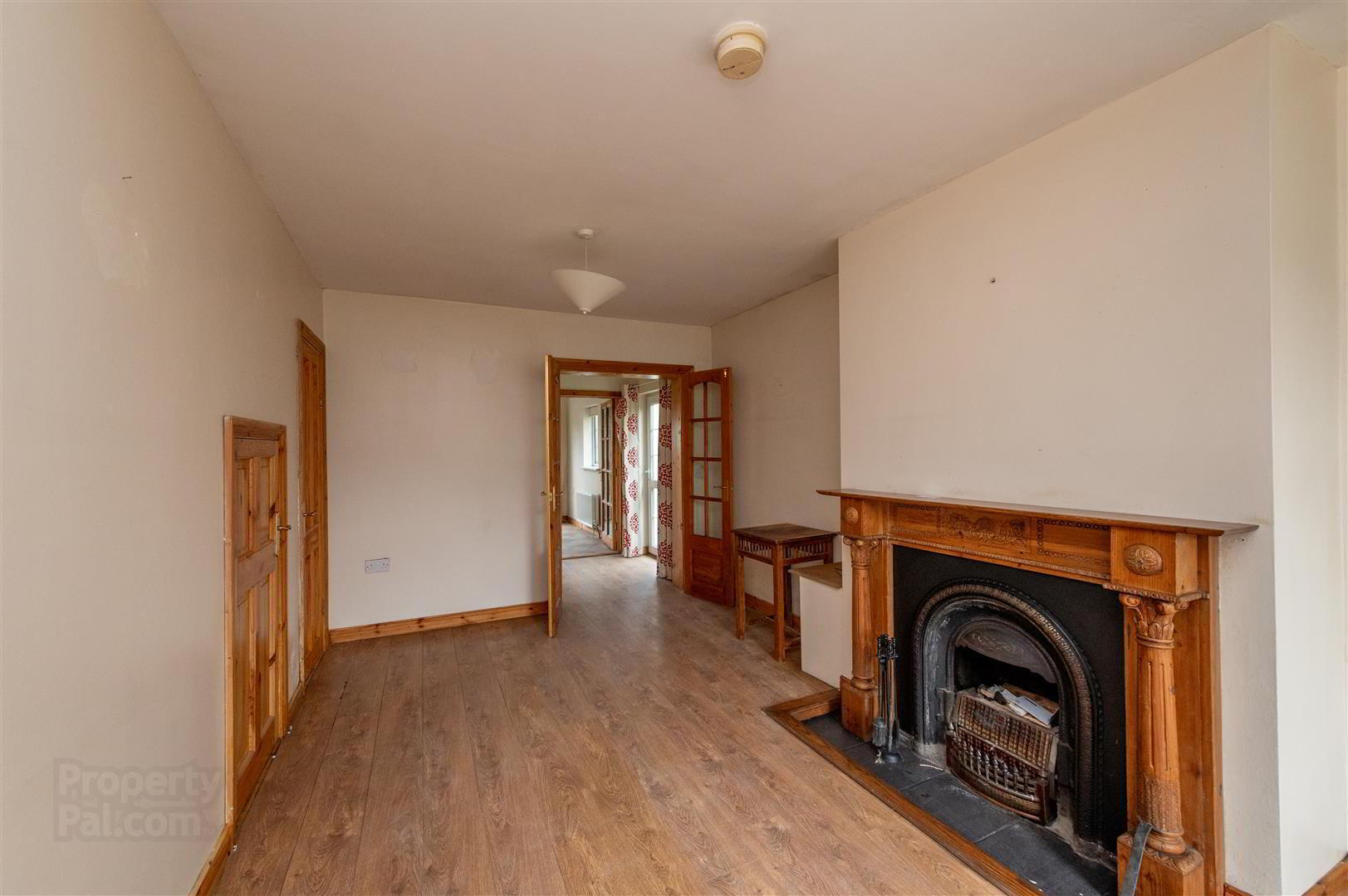 6 Hill Street 3 of 19