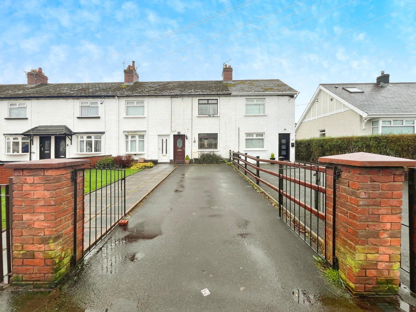 86 Moss Road 1 of 17
