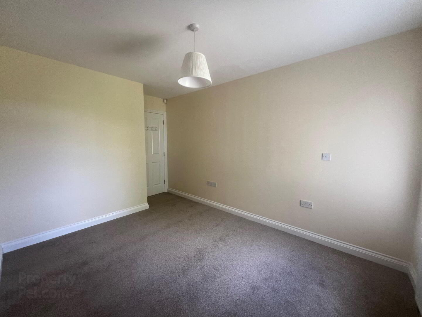 6 Rossdale Manor, 6 Rossdale 11 of 17