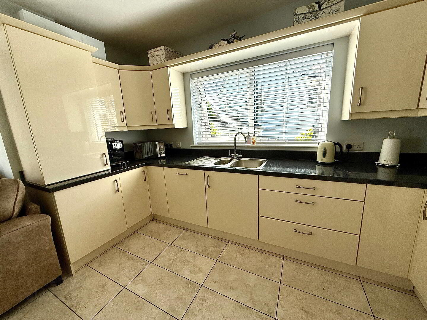 26 Manor Hill 16 of 46