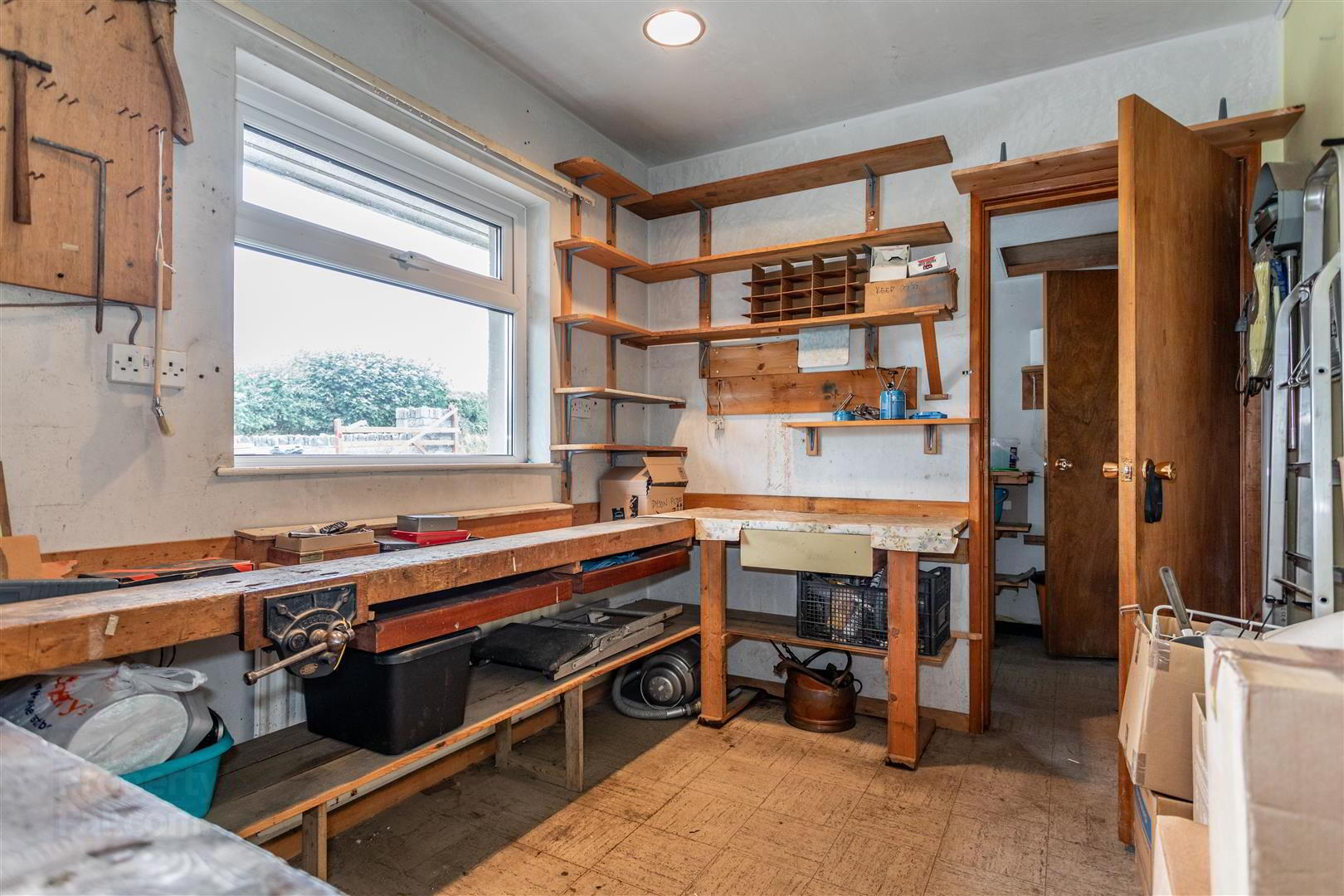 property description image