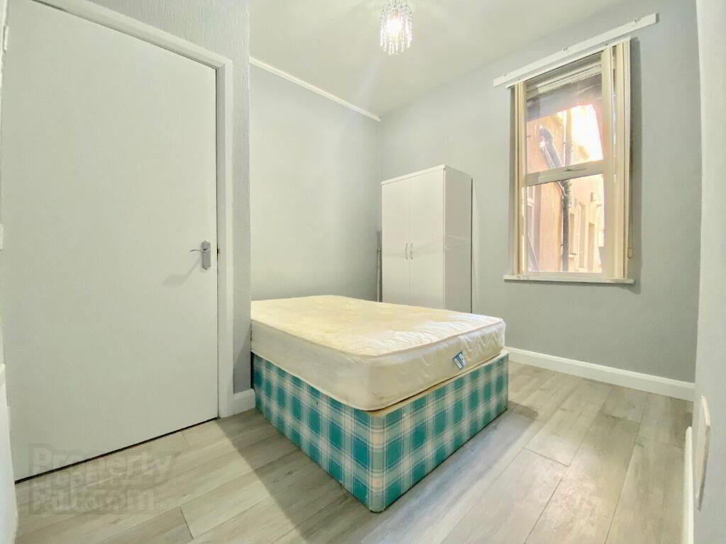 1, 33 Sandhurst Drive 7 of 9