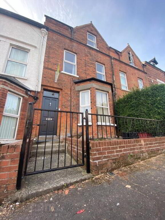 1, 33 Sandhurst Drive 1 of 9