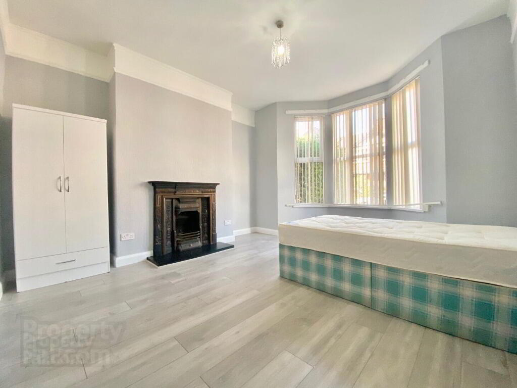 1, 33 Sandhurst Drive 5 of 9