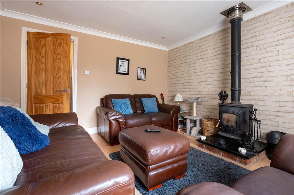 66 Templemoyle 7 of 29
