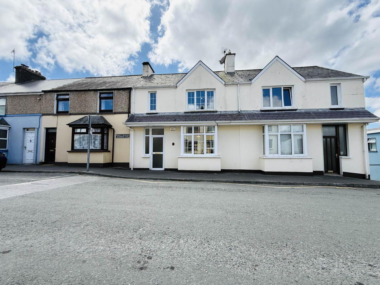 1 Mangerton Close 2 of 25