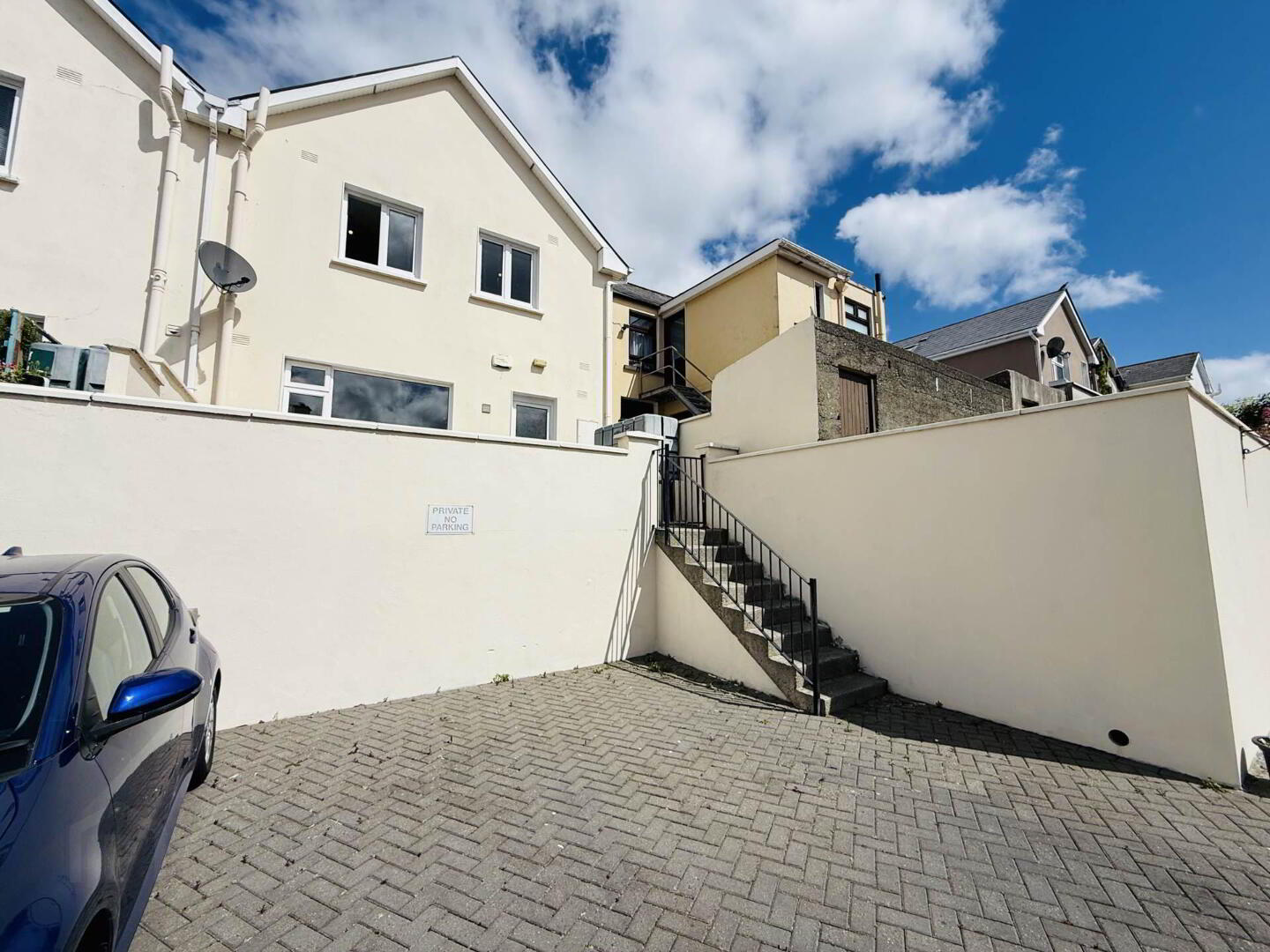 1 Mangerton Close 14 of 25