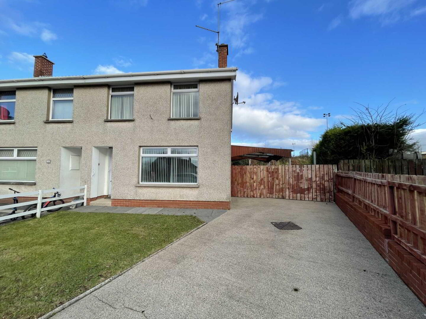 32 Ardmore Drive 1 of 7