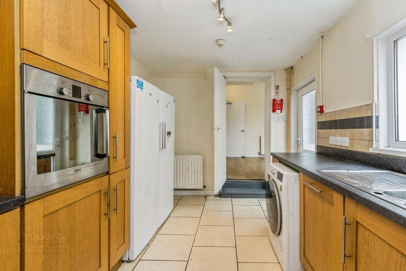 35 Haypark Avenue 11 of 21