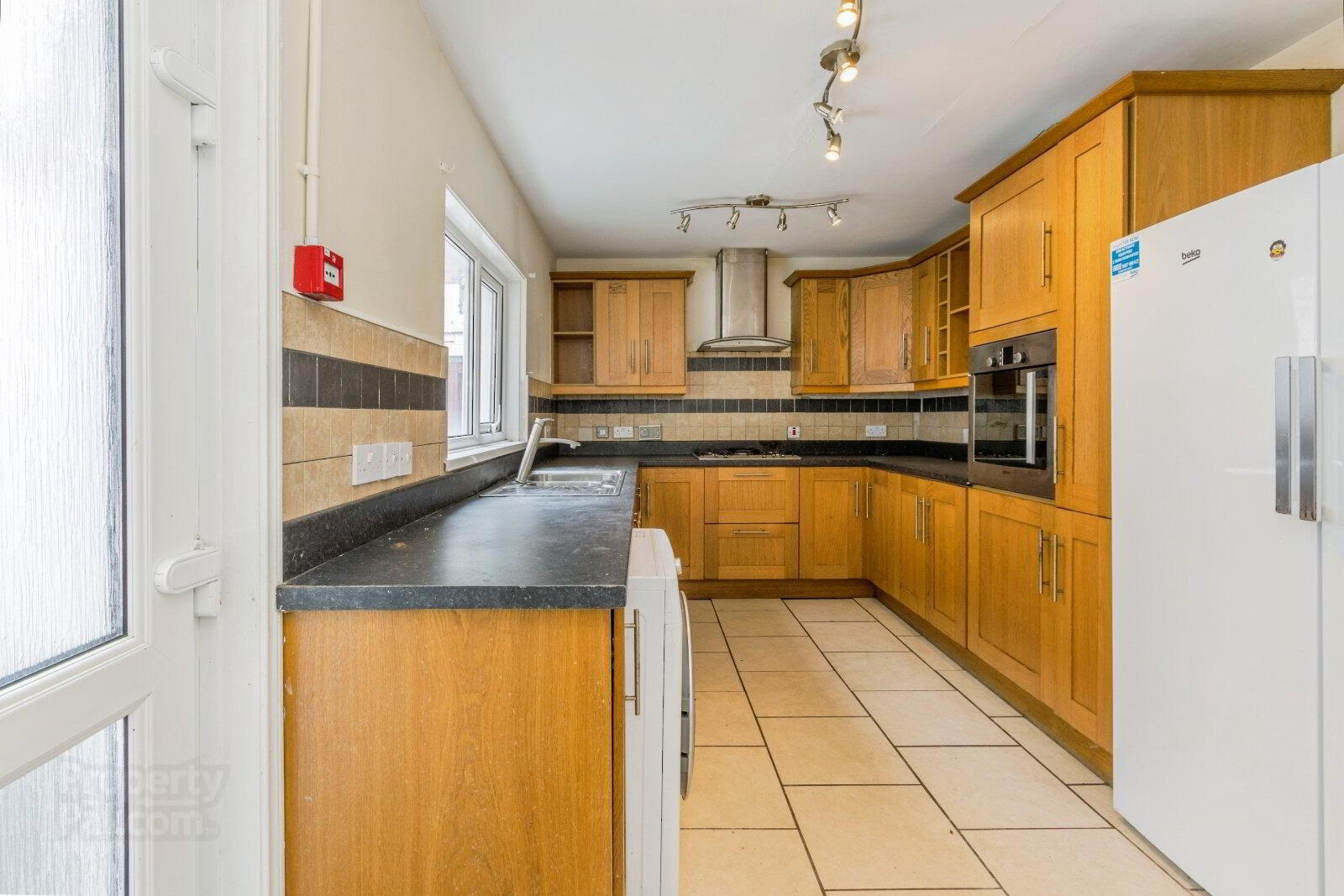 35 Haypark Avenue 10 of 21