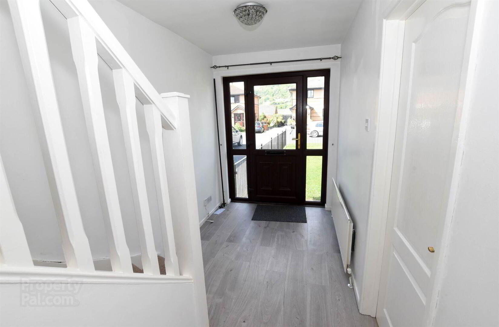 19 Cambourne Mews 3 of 19