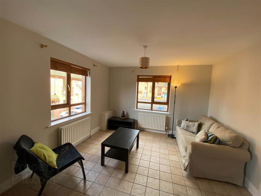 Apt 30, 4 Annadale Square 5 of 9