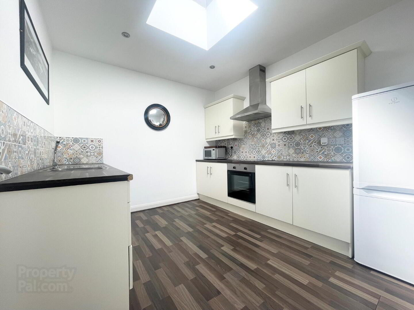 Apt 2 West Strand View, 27 Eglinton Street 8 of 13