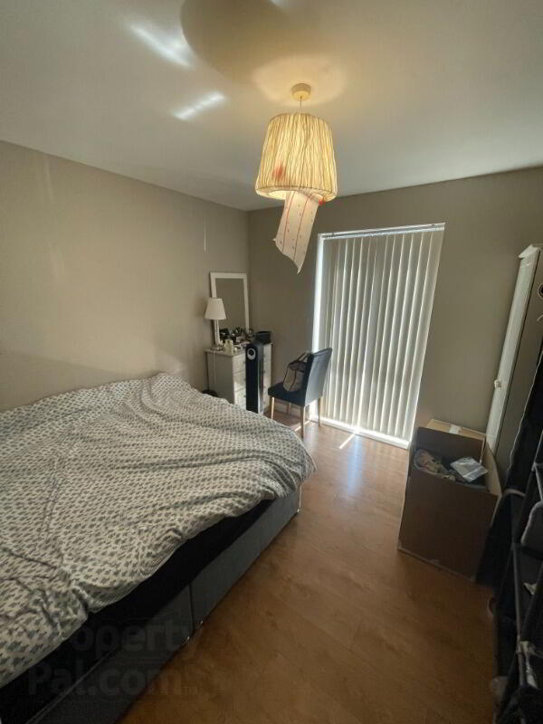 Apt 7 Ivy House, 1 Walnut Street 8 of 10