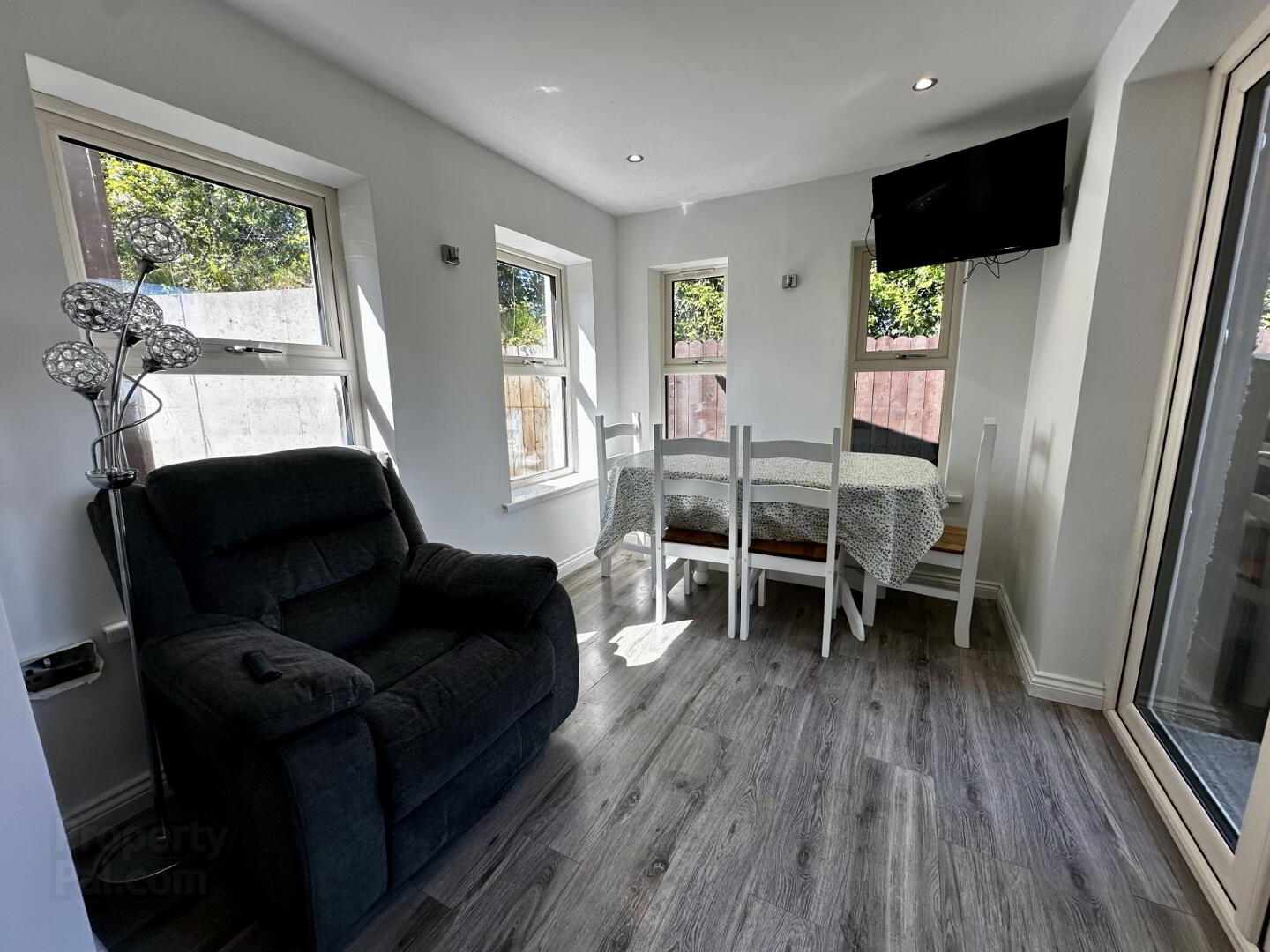 76 Dyan Road 7 of 20