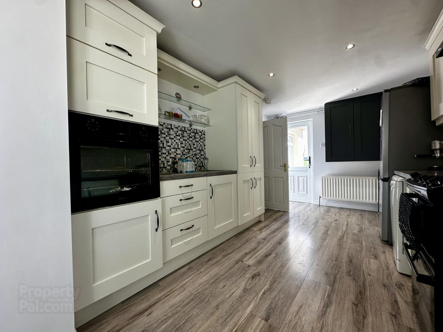 76 Dyan Road 9 of 20