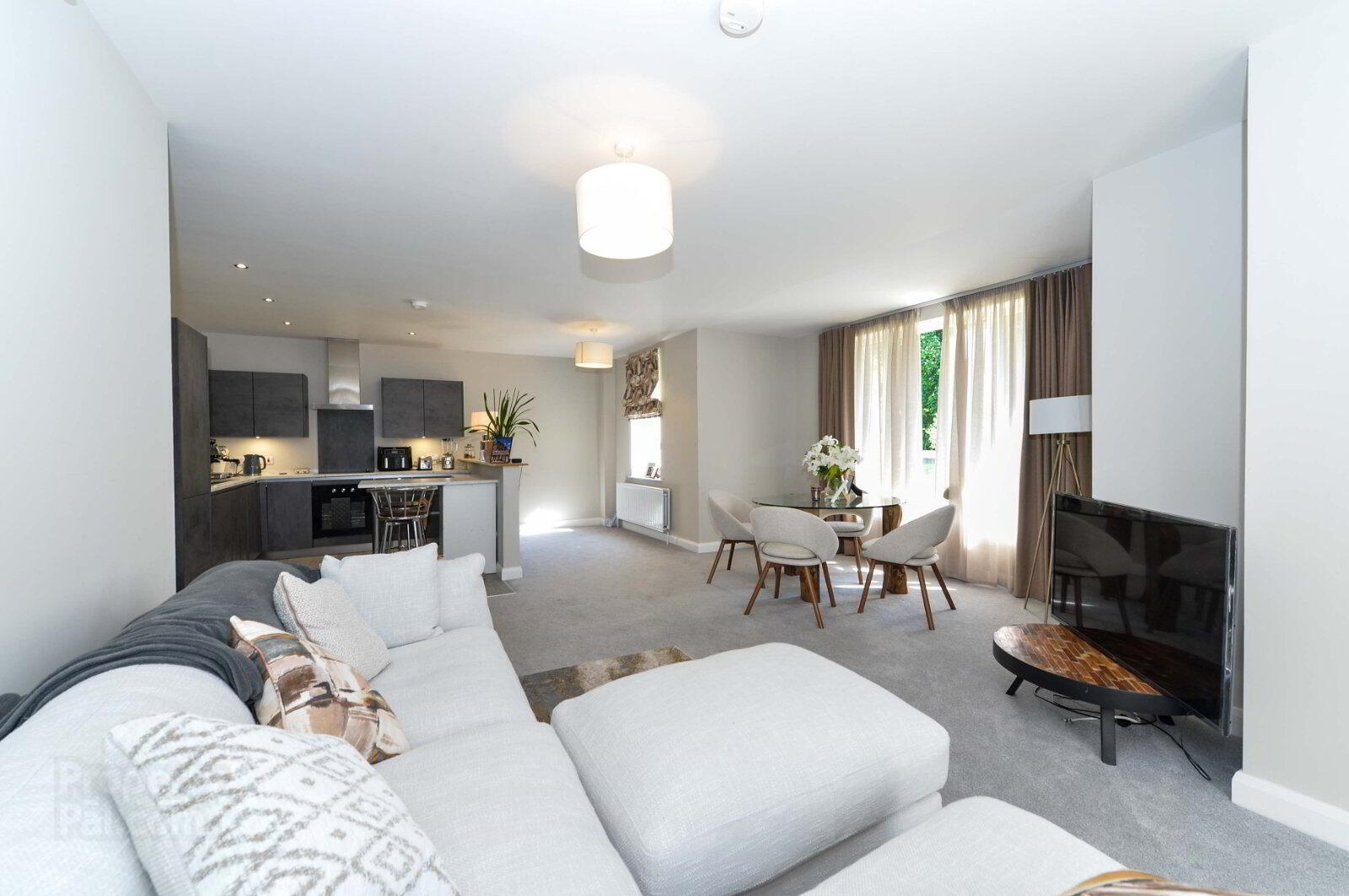 B1 Apartment Quarter Wood, 123 Old Dundonald Road 5 of 11