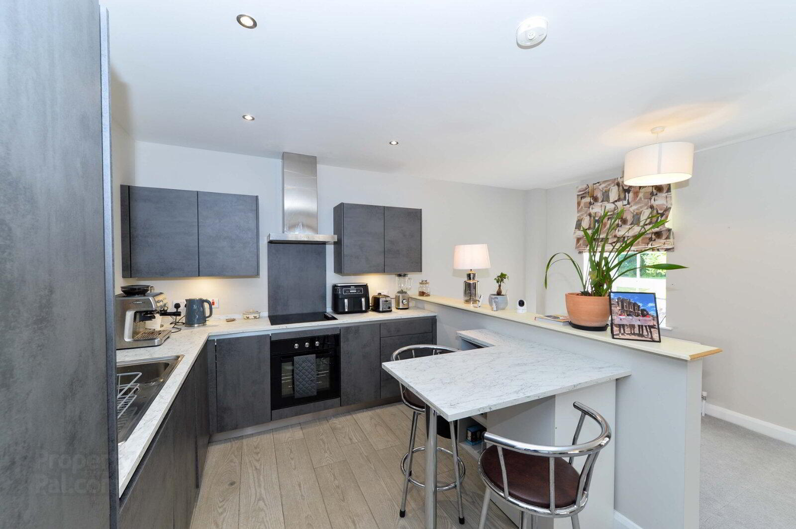 B1 Apartment Quarter Wood, 123 Old Dundonald Road 6 of 11