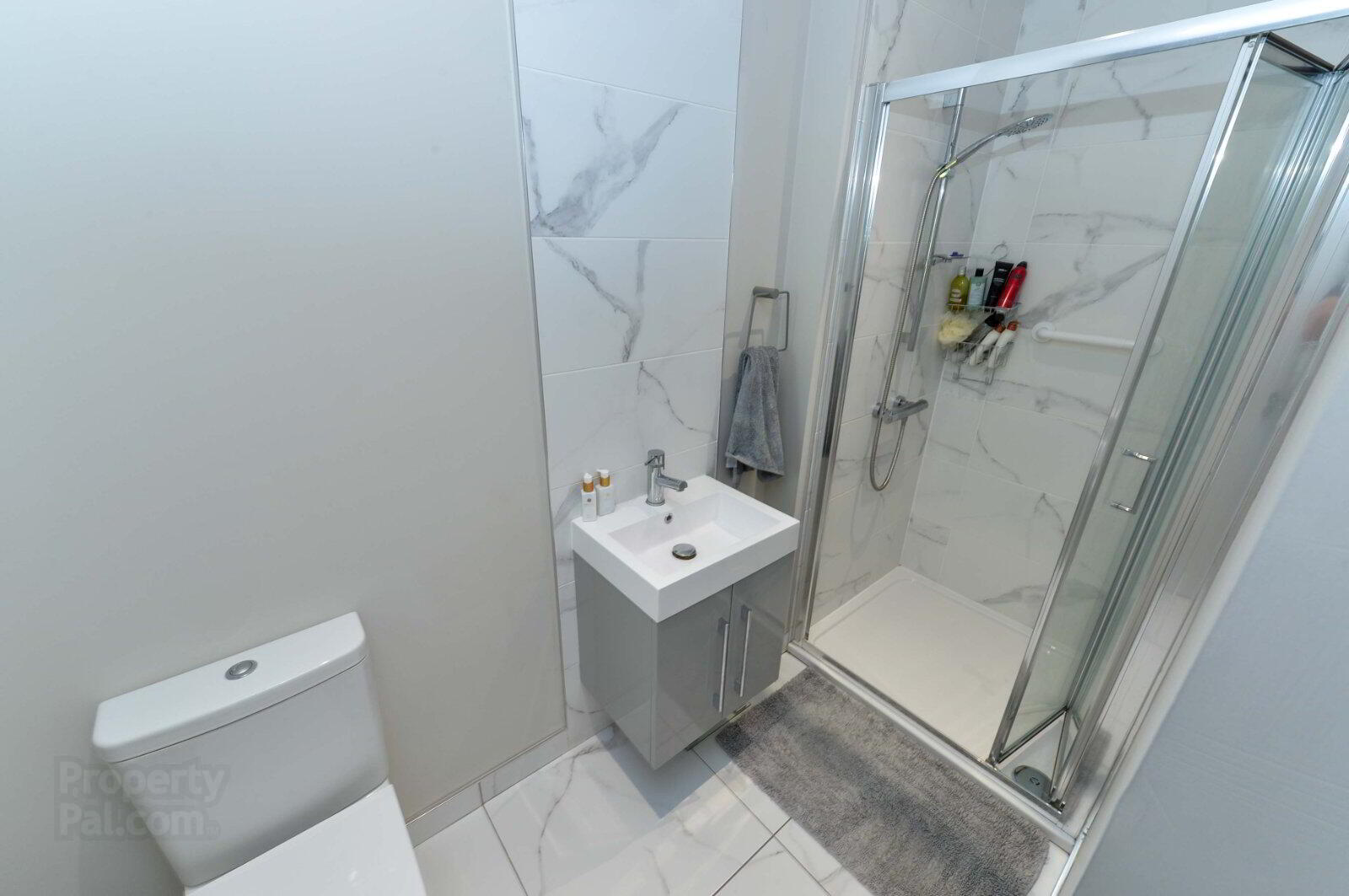 B1 Apartment Quarter Wood, 123 Old Dundonald Road 8 of 11