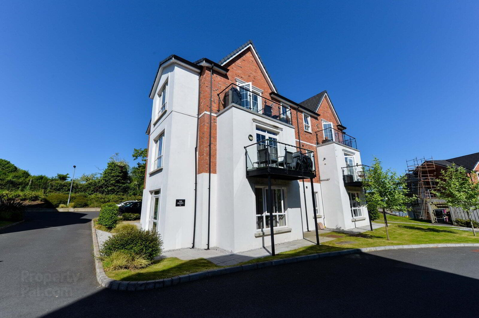 B1 Apartment Quarter Wood, 123 Old Dundonald Road 11 of 11