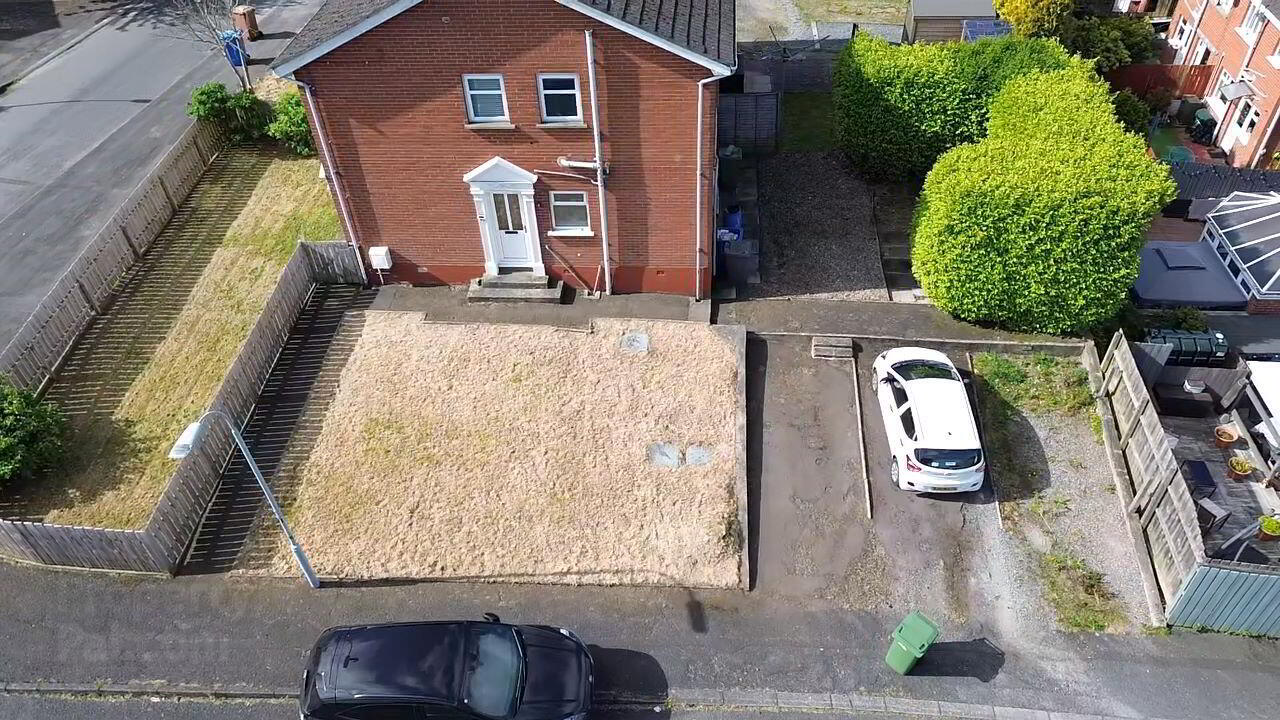 15 Manor Park 3 of 7