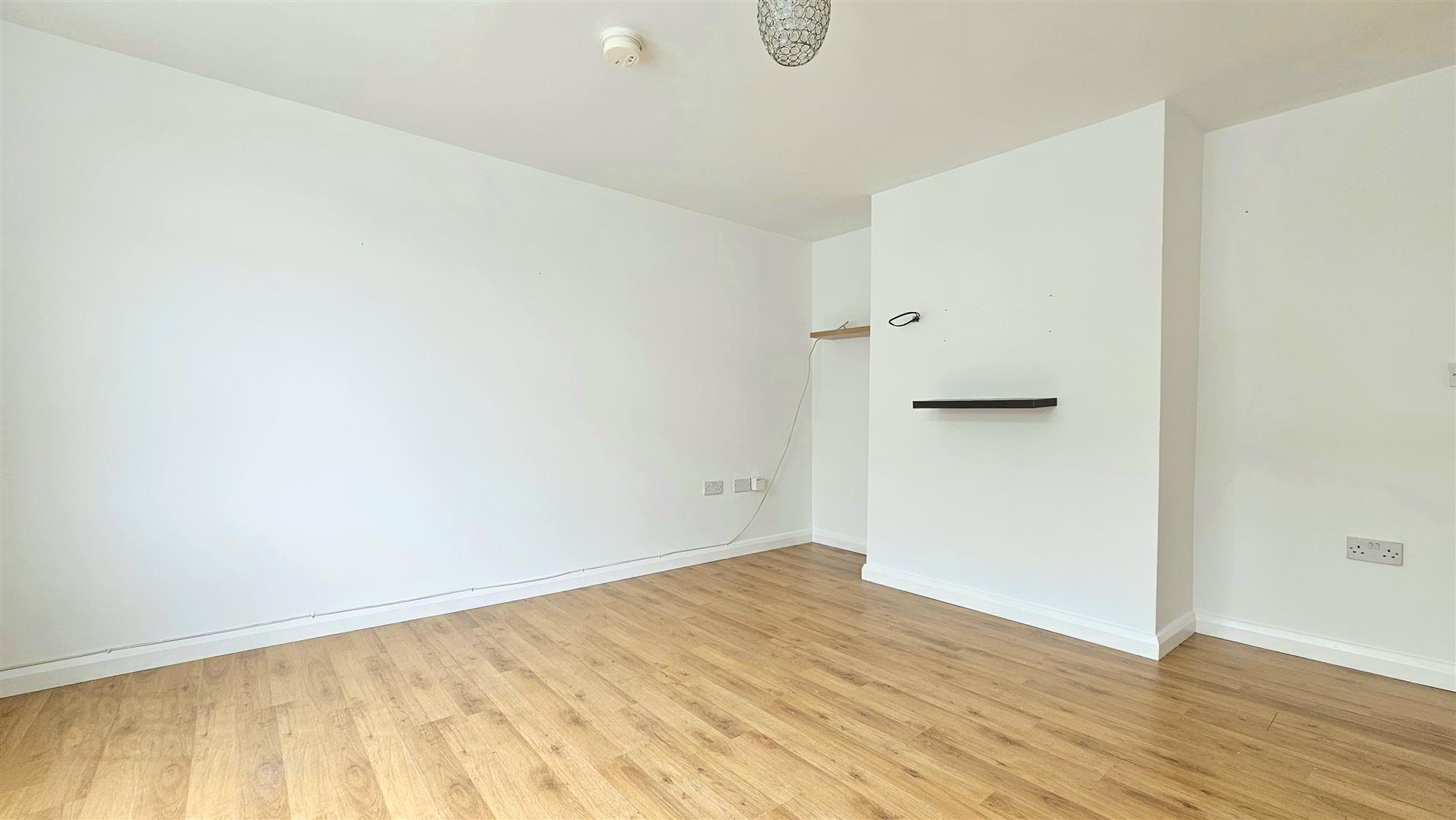 12 Salia Avenue 3 of 10